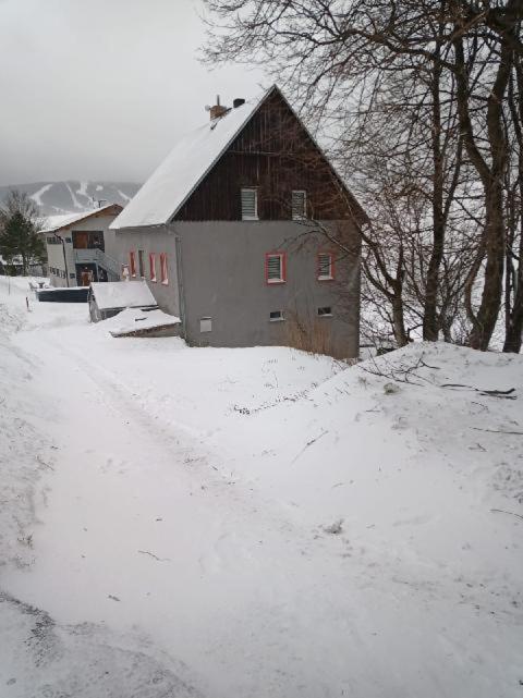 Villa Chata Na Rozcesti Loučná pod Klínovcem Exterior foto